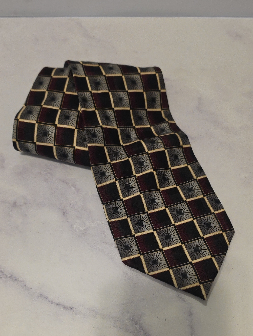 Gasparo Classic Men's Burgundy and Black Geometric Silk Tie